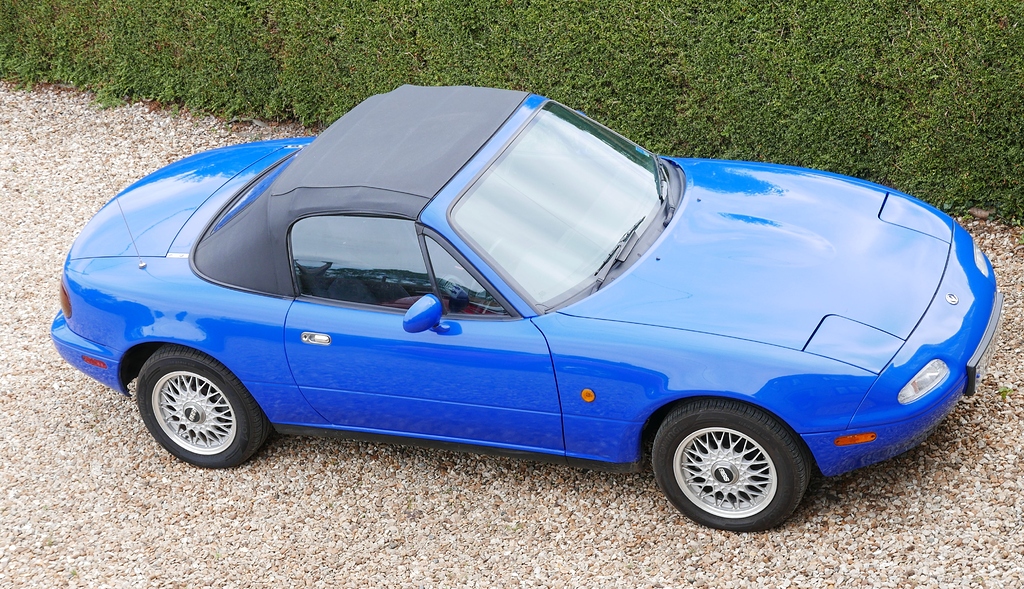 SOLD 1992 Mazda Eunos 1.6 Mariner Blue MX5s & Roadsters