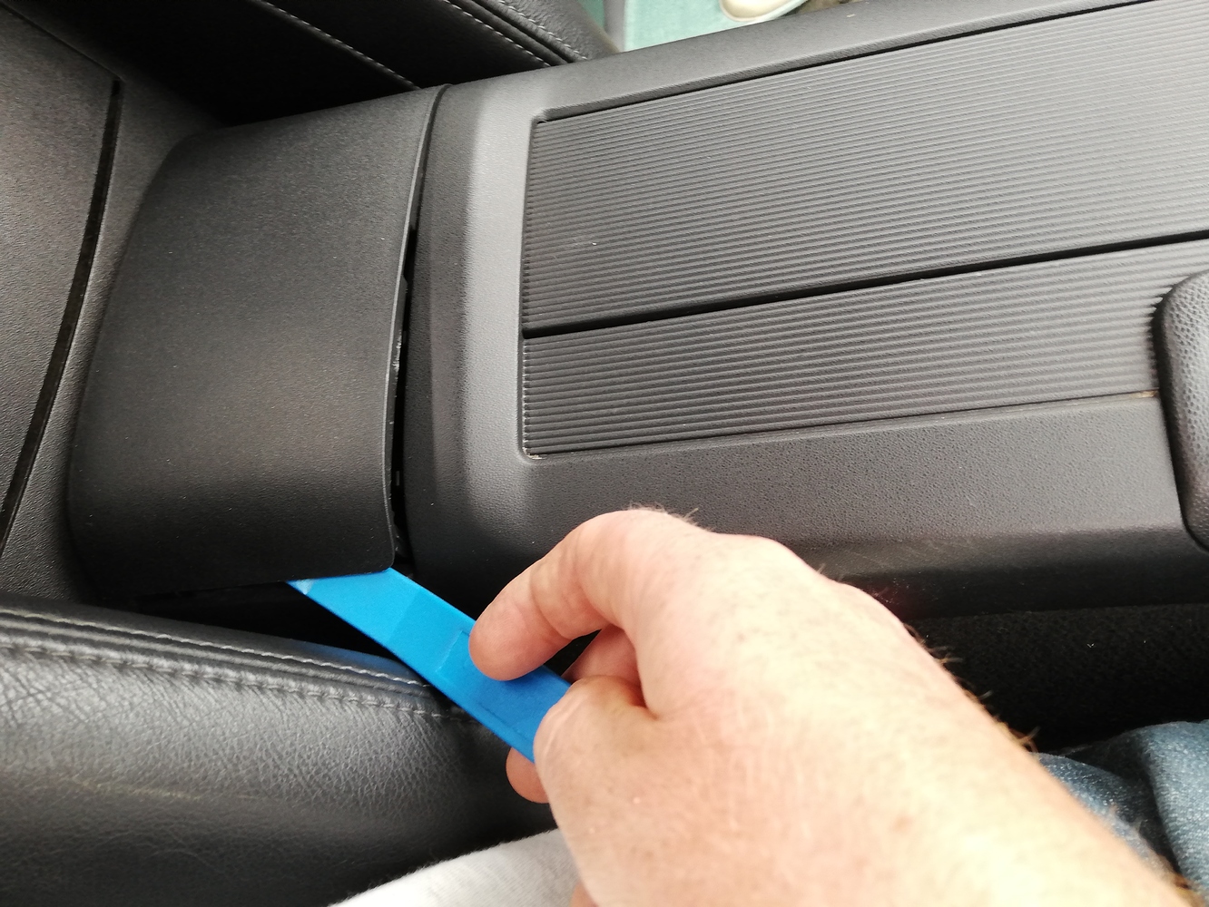 Notchy gear change selector limit plate wear on NC 6 Speed Engine