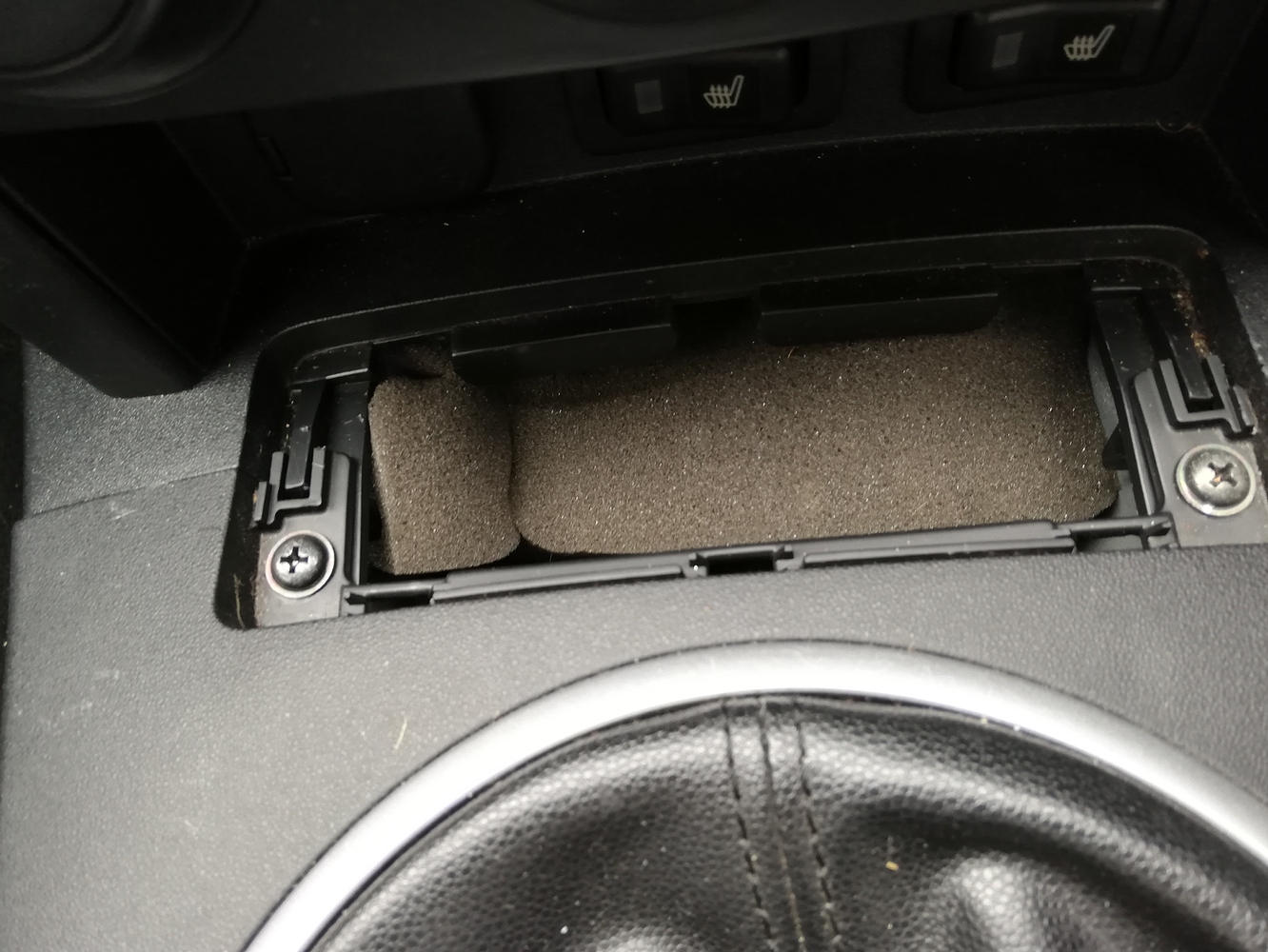 Notchy gear change selector limit plate wear on NC 6 Speed Engine