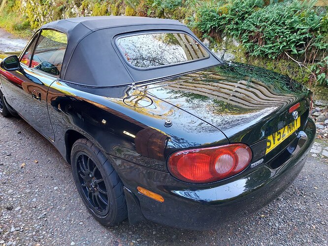 MX5 side on