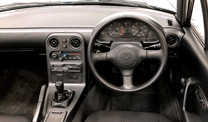 1996-Mazda-MX5-Monaco-dash