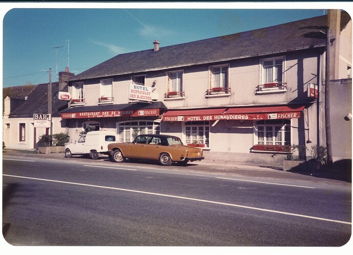 Rolls Royce Silver Shadow II at Le Mans Cafe - October 1985