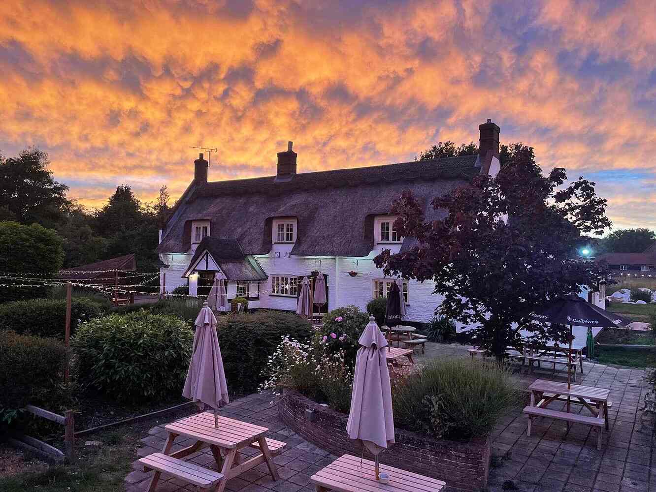 Norfolk Five's the Grand Tour Hainford Chequers Wednesday 3rd May