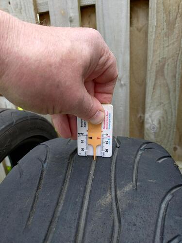 ns2r tyre 4