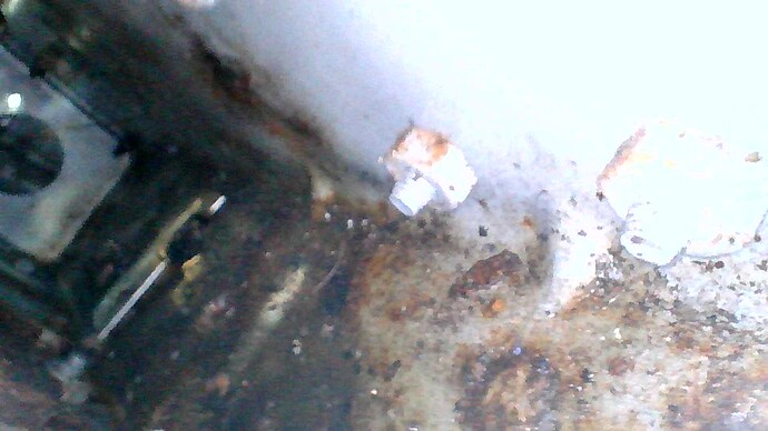 Right engine sill