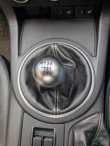 1000108883