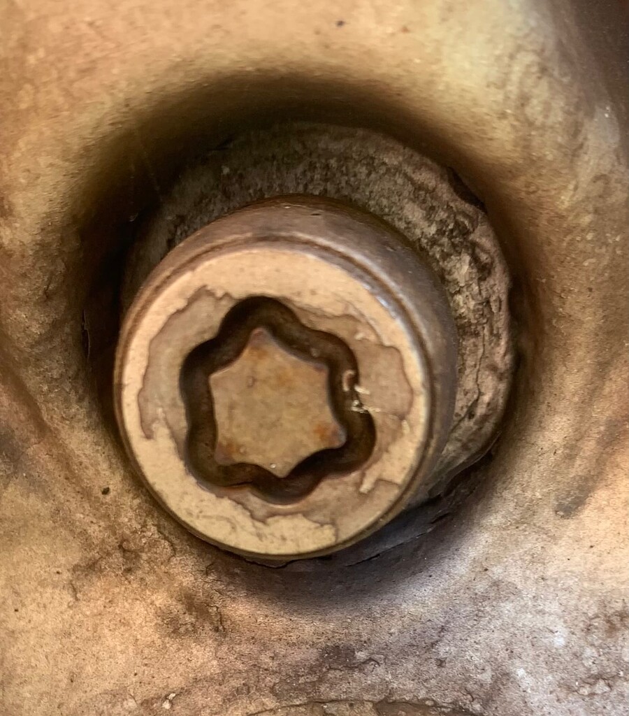 Lost locking wheel nut. Can anyone identify? Wheels, Tyres & Brakes