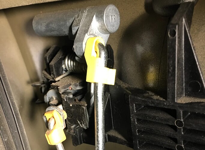 how-to-install-door-lock-rod-clip-1703562654