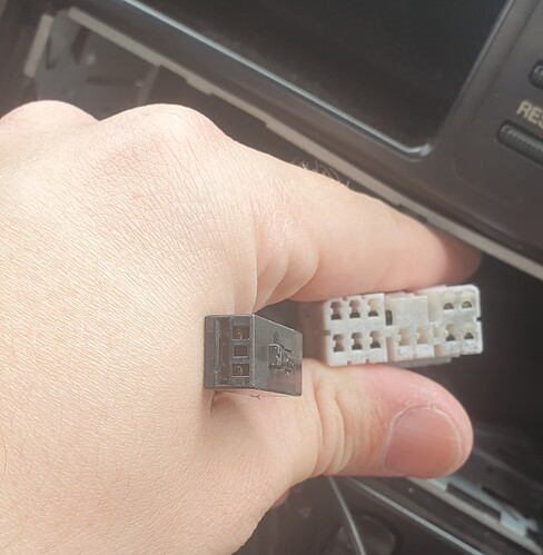 BlackConnecter_front