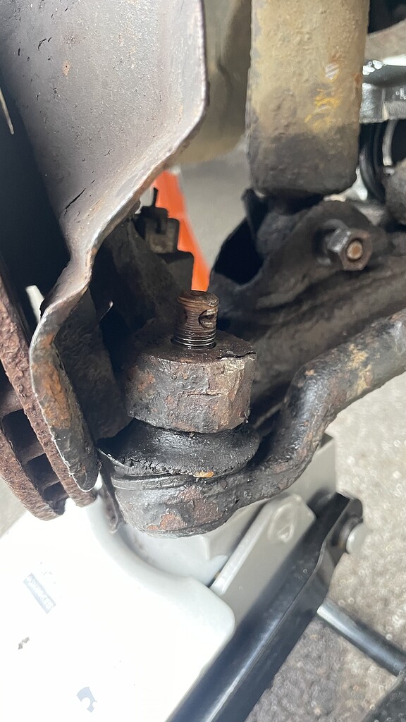 Outer tie rod end stuck on knuckle Steering & Suspension MX5