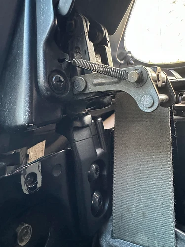 hardtop-latches-not-latching-v0-qvn1yz7kxknc1