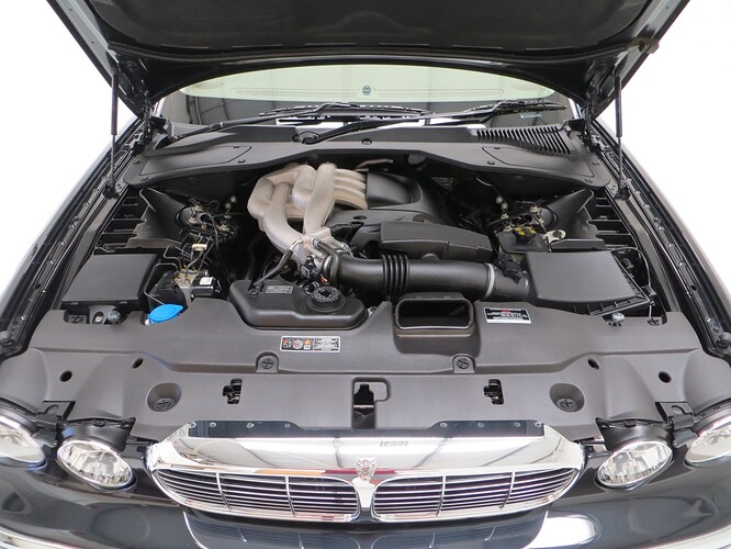 Jaguar-XJ6-V6-SE-BF03ULX-17