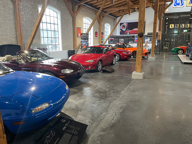 049 - MX-5s