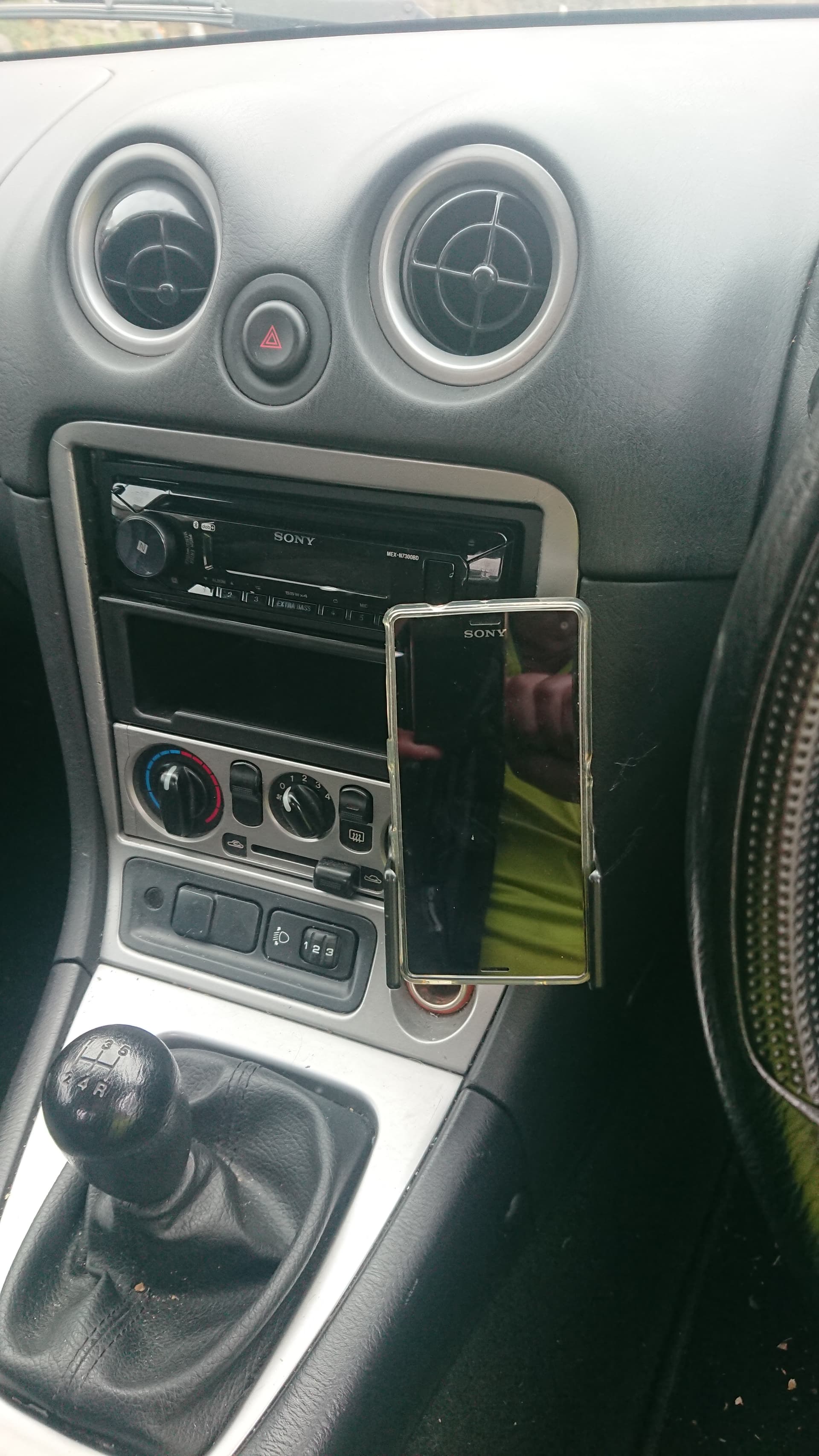 Mx5 nb shop phone holder