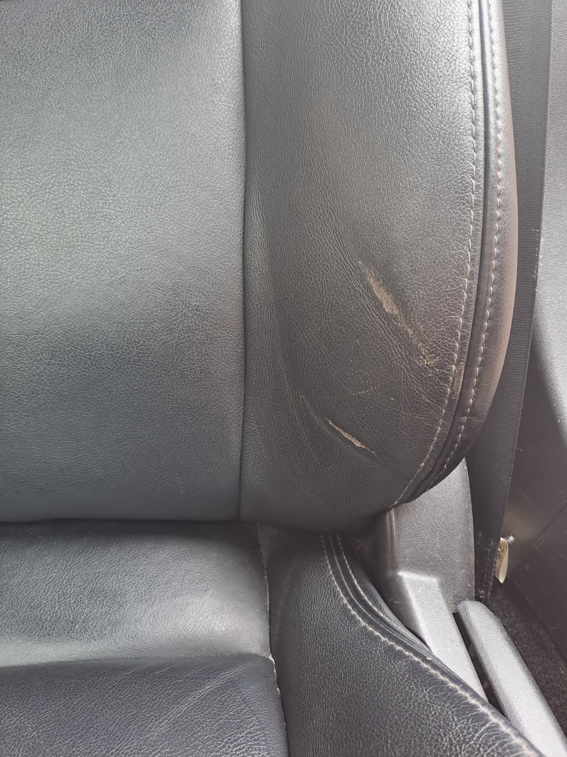 How to repair, restore and re-dye leather car seats using DIY