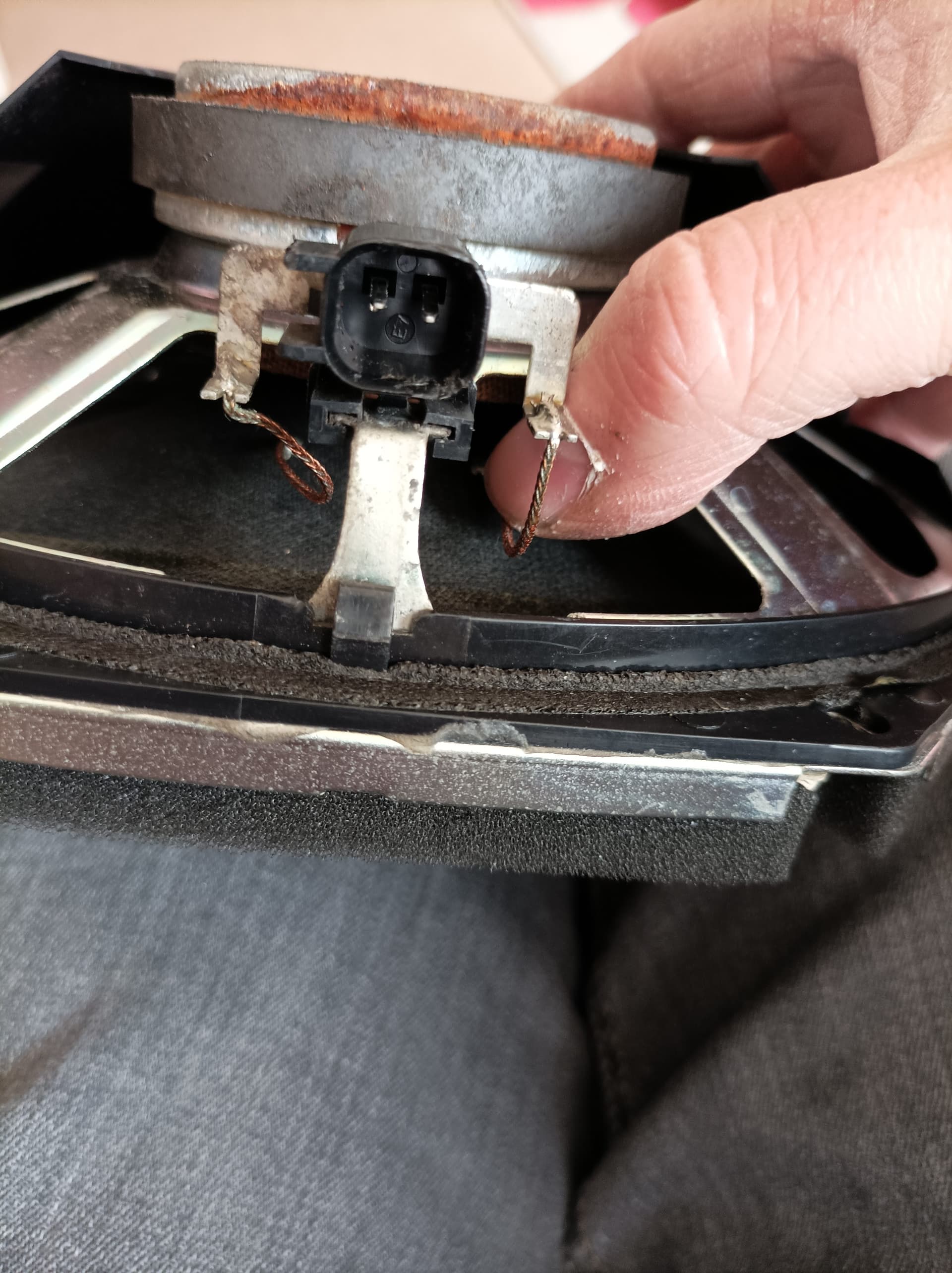 07 NC main door speakers don't work Electrics & ICE MX5 Owners