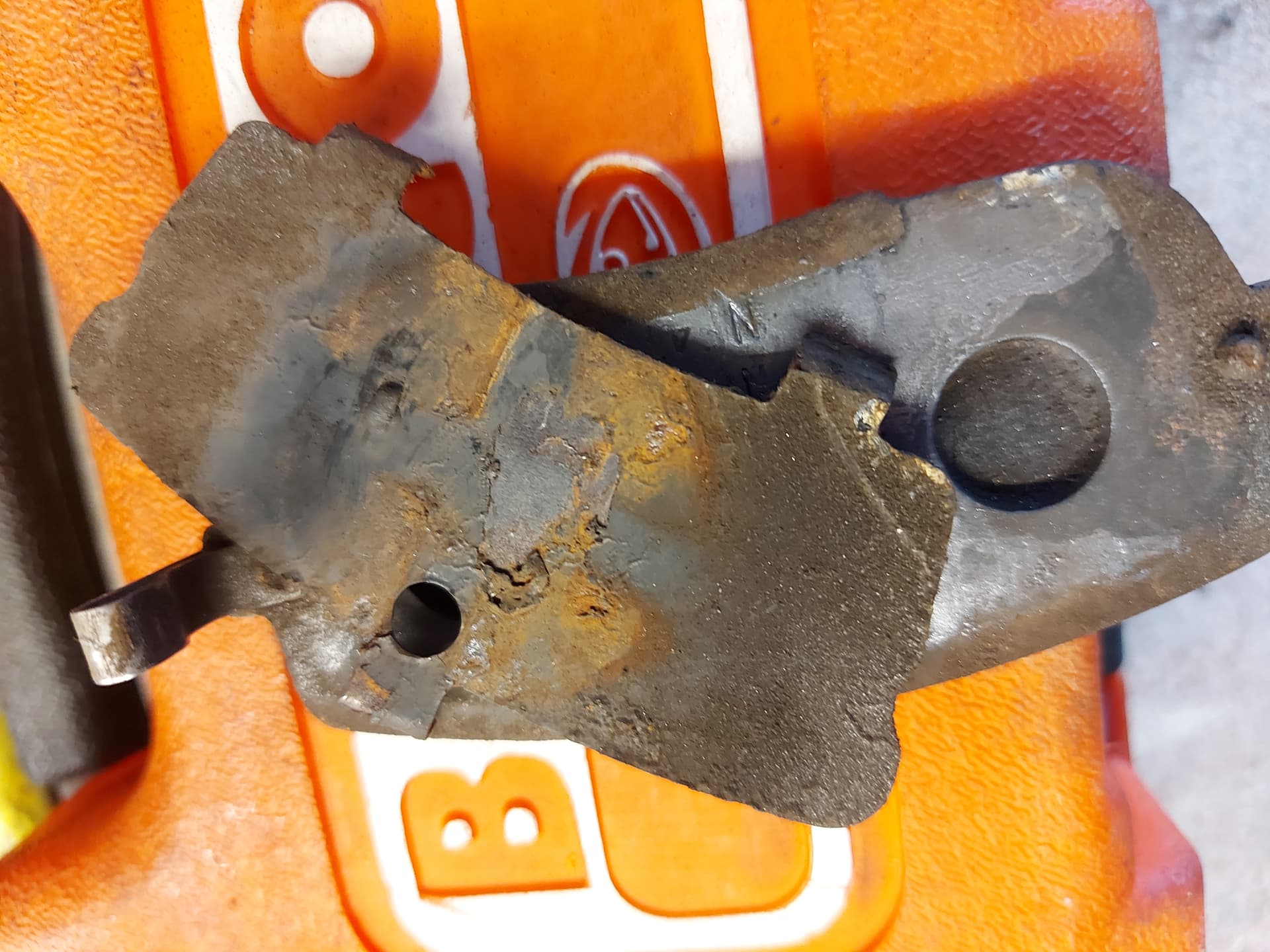 NC rear anti rattle pads supplier Wheels, Tyres & Brakes MX5